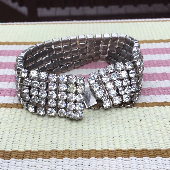 Vintage white metal bezel set diamond bracelet - Picture 3 of 11